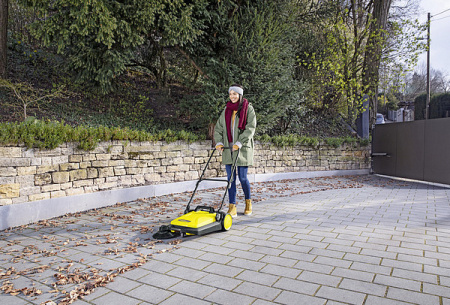 Подметальная машина Karcher S4